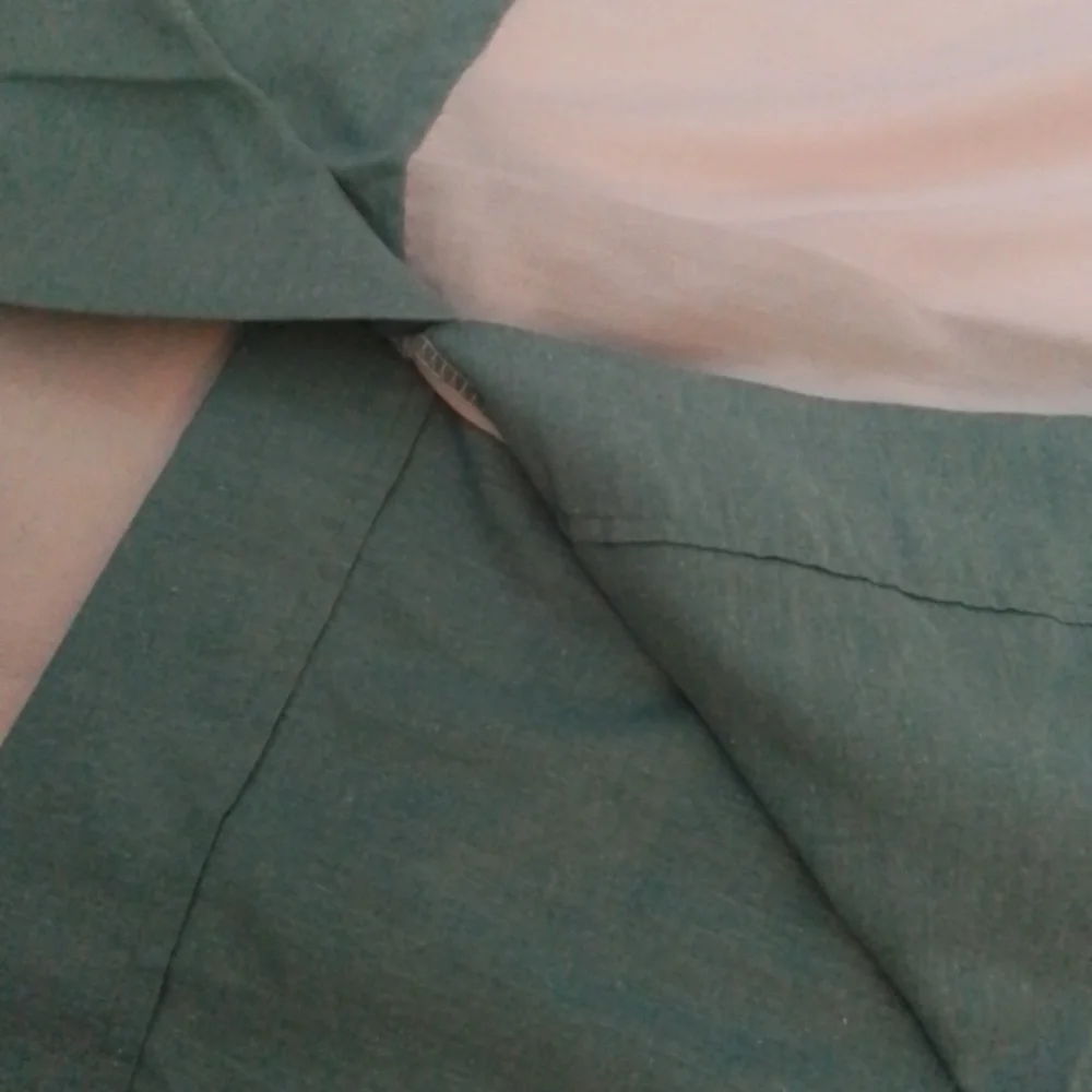 Brylane Home Twin Green Comforter and Bedskirt Set